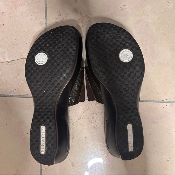 Cole Hann Nike Air Sandals Women's Size 7.5 Brown Black Slip On Casual On the go - Picture 8 of 14